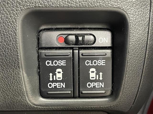 Ｎ－ＢＯＸ Ｇ　ＳＳパッケージ　純正ナビ　バックカメラ　ＥＴＣ　ドライブレコーダー　シティブレーキアクティブ　ＨＤＭＩ　ステアリングスイッチ　純正アルミホイール　プッシュスタート　スマートキー　オートライト　ＨＩＤヘッドライト（14枚目）