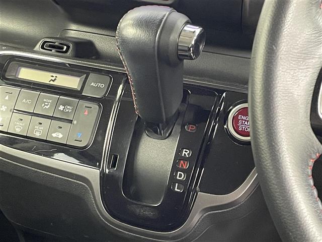 Ｎ－ＢＯＸ Ｇ　ＳＳパッケージ　純正ナビ　バックカメラ　ＥＴＣ　ドライブレコーダー　シティブレーキアクティブ　ＨＤＭＩ　ステアリングスイッチ　純正アルミホイール　プッシュスタート　スマートキー　オートライト　ＨＩＤヘッドライト（24枚目）