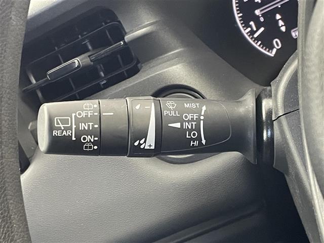 ヴェゼル Ｇ　純正９インチディスプレイオーディオ　バックカメラ　ビルトインＥＴＣ２．０　前後ドライブレコーダー　ホンダセンシング　アダプティブクルーズコントロール　ワイヤレス充電　純正アルミホイール　オートライト（10枚目）