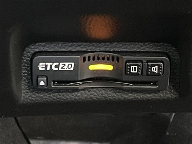 ヴェゼル Ｇ　純正９インチディスプレイオーディオ　バックカメラ　ビルトインＥＴＣ２．０　前後ドライブレコーダー　ホンダセンシング　アダプティブクルーズコントロール　ワイヤレス充電　純正アルミホイール　オートライト（14枚目）