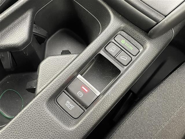 ヴェゼル Ｇ　純正９インチディスプレイオーディオ　バックカメラ　ビルトインＥＴＣ２．０　前後ドライブレコーダー　ホンダセンシング　アダプティブクルーズコントロール　ワイヤレス充電　純正アルミホイール　オートライト（24枚目）