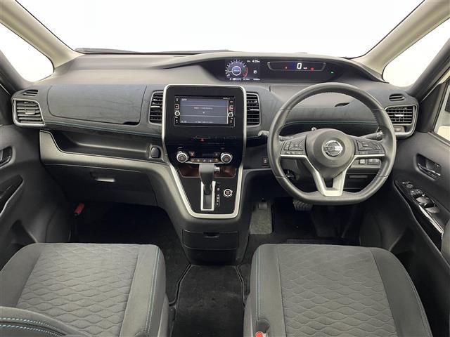 セレナ ライダー　純正ナビ　フリップダウンモニター　バックカメラ　ビルトインＥＴＣ　ドライブレコーダー　エマージェンシーブレーキ　クルーズコントロール　社外アルミホイール　プッシュスタート　スマートキー　オートライト（2枚目）