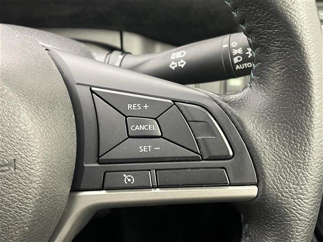 セレナ ライダー　純正ナビ　フリップダウンモニター　バックカメラ　ビルトインＥＴＣ　ドライブレコーダー　エマージェンシーブレーキ　クルーズコントロール　社外アルミホイール　プッシュスタート　スマートキー　オートライト（11枚目）