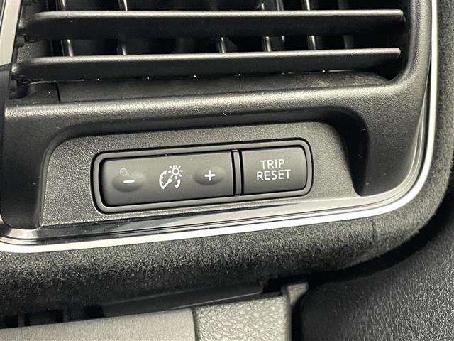 セレナ ライダー　純正ナビ　フリップダウンモニター　バックカメラ　ビルトインＥＴＣ　ドライブレコーダー　エマージェンシーブレーキ　クルーズコントロール　社外アルミホイール　プッシュスタート　スマートキー　オートライト（27枚目）