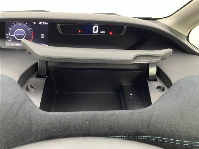 セレナ ライダー　純正ナビ　フリップダウンモニター　バックカメラ　ビルトインＥＴＣ　ドライブレコーダー　エマージェンシーブレーキ　クルーズコントロール　社外アルミホイール　プッシュスタート　スマートキー　オートライト（29枚目）