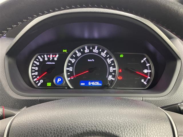 ヴォクシー ＺＳ　純正９インチ　フリップダウンモニター　バックカメラ　ビルトインＥＴＣ　両側パワースライドドア　コーナーセンサー　純正アルミホイール　プッシュスタート　スマートキー　オートライト　ＬＥＤライト　ＴＶ（6枚目）