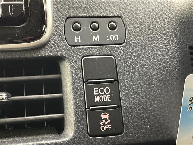 ヴォクシー ＺＳ　純正９インチ　フリップダウンモニター　バックカメラ　ビルトインＥＴＣ　両側パワースライドドア　コーナーセンサー　純正アルミホイール　プッシュスタート　スマートキー　オートライト　ＬＥＤライト　ＴＶ（19枚目）