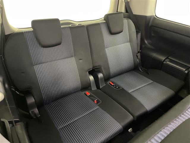 ヴォクシー ＺＳ　純正９インチ　フリップダウンモニター　バックカメラ　ビルトインＥＴＣ　両側パワースライドドア　コーナーセンサー　純正アルミホイール　プッシュスタート　スマートキー　オートライト　ＬＥＤライト　ＴＶ（28枚目）