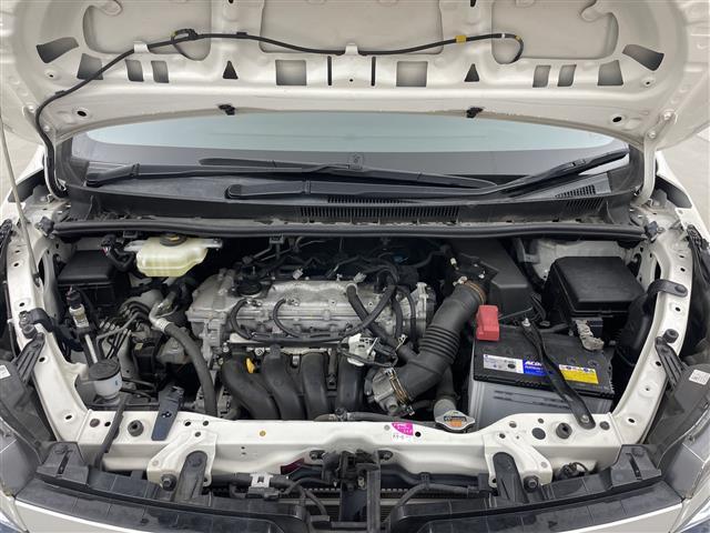 ヴォクシー ＺＳ　純正９インチ　フリップダウンモニター　バックカメラ　ビルトインＥＴＣ　両側パワースライドドア　コーナーセンサー　純正アルミホイール　プッシュスタート　スマートキー　オートライト　ＬＥＤライト　ＴＶ（32枚目）