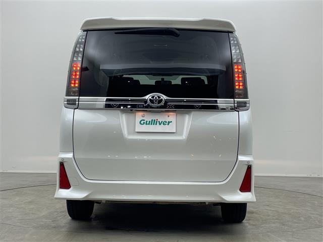 ヴォクシー ＺＳ　純正９インチ　フリップダウンモニター　バックカメラ　ビルトインＥＴＣ　両側パワースライドドア　コーナーセンサー　純正アルミホイール　プッシュスタート　スマートキー　オートライト　ＬＥＤライト　ＴＶ（39枚目）