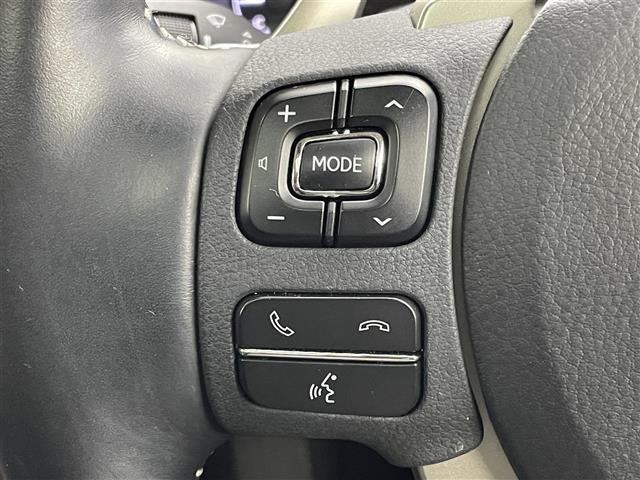 気になる車はすぐにお問い合わせください！画面右側の００６６から始まる無料ダイヤルからお問い合わせ下さい！専門スタッフがお車のご質問にお答えいたします！