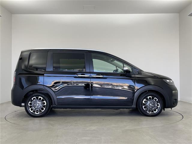 フリード e:HEVクロスター 登録済未使用車 純正9型ナビ 地デジ Bカメラ ホンダセンシング 衝突軽減 レーンキープ レーダークルコン BSM クリアランスソナー 両側電動スライド シートヒーター LEDオートライト 純正AW(40枚目)