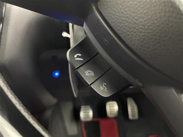 スイフトスポーツ ベースグレード　社外１０インチナビ　全方位モニター　ＢＳＭ　ＥＴＣ　セーフティサポート　アダプティブクルーズコントロール　シートヒーター　ステアリングヒーター　ＨＤＭＩ　純正アルミホイール　オートライト　ＬＥＤライト（10枚目）