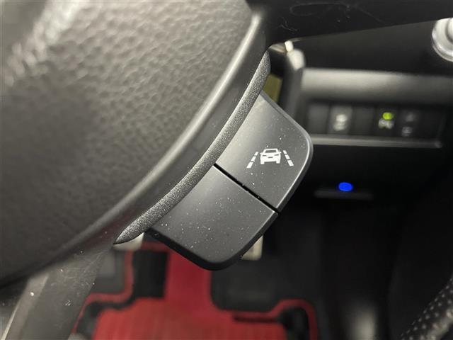 スイフトスポーツ ベースグレード　社外１０インチナビ　全方位モニター　ＢＳＭ　ＥＴＣ　セーフティサポート　アダプティブクルーズコントロール　シートヒーター　ステアリングヒーター　ＨＤＭＩ　純正アルミホイール　オートライト　ＬＥＤライト（13枚目）