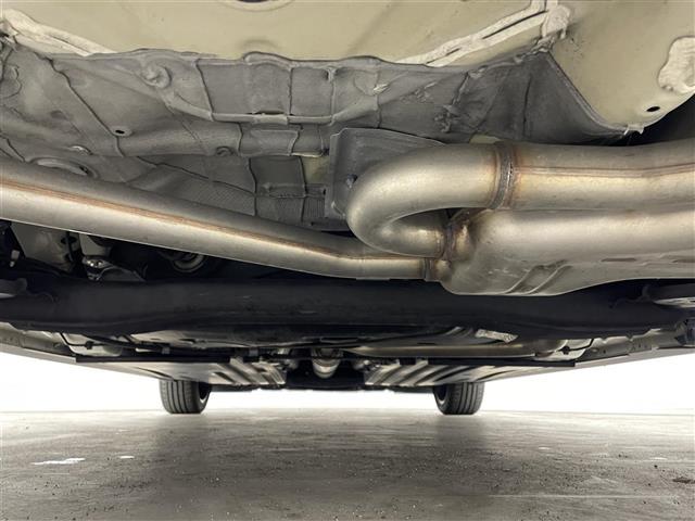 スイフトスポーツ ベースグレード　社外１０インチナビ　全方位モニター　ＢＳＭ　ＥＴＣ　セーフティサポート　アダプティブクルーズコントロール　シートヒーター　ステアリングヒーター　ＨＤＭＩ　純正アルミホイール　オートライト　ＬＥＤライト（33枚目）