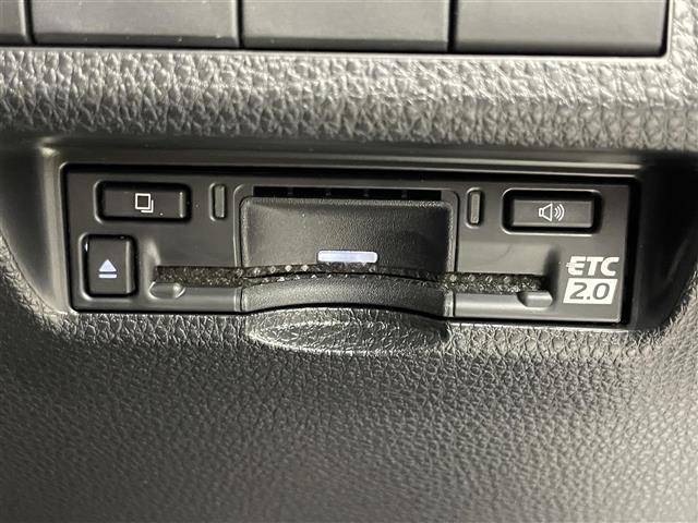 RAV4 アドベンチャー オフロードパッケージII 純正10.5インチディスプレイオーディオ バックカメラ BSM ビルトインETC2.0 前後ドライブレコーダー レーダークルーズコントロール メモリシート デジタルインナーミラー オートハイビーム(14枚目)