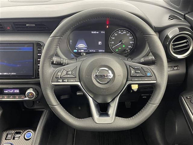 キックス Ｘ　プロパイロット　純正９インチナビ　アラウンドビューモニター　ビルトインＥＴＣ　ドライブレコーダー　レーダークルーズコントロール　インテリジェントルームミラー　ハーフレザー　オートライト　ＬＥＤライト（7枚目）