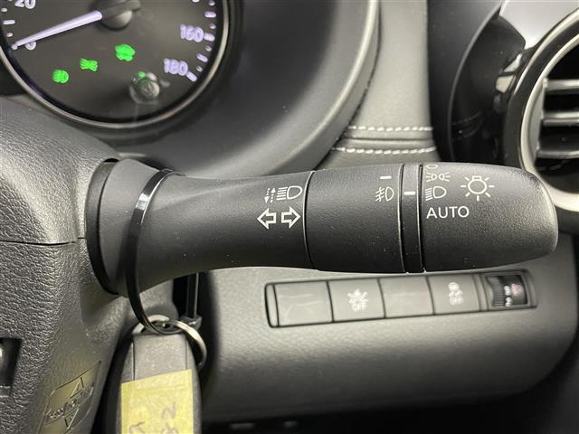 キックス Ｘ　プロパイロット　純正９インチナビ　アラウンドビューモニター　ビルトインＥＴＣ　ドライブレコーダー　レーダークルーズコントロール　インテリジェントルームミラー　ハーフレザー　オートライト　ＬＥＤライト（13枚目）