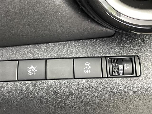 キックス Ｘ　プロパイロット　純正９インチナビ　アラウンドビューモニター　ビルトインＥＴＣ　ドライブレコーダー　レーダークルーズコントロール　インテリジェントルームミラー　ハーフレザー　オートライト　ＬＥＤライト（16枚目）