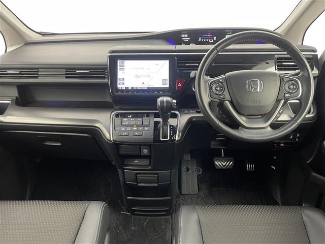 ステップワゴンスパーダ スパーダ・クールスピリット　ホンダセンシング　純正９インチナビ　フリップダウンモニター　マルチビュー　ビルトインＥＴＣ　ドライブレコーダー　アダプティブクルーズコントロール　ハーフレザー　シートヒーター　オートライト　ＬＥＤヘッドライト　地デジ（2枚目）