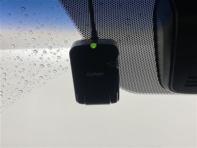 ステップワゴンスパーダ スパーダ・クールスピリット　ホンダセンシング　純正９インチナビ　フリップダウンモニター　マルチビュー　ビルトインＥＴＣ　ドライブレコーダー　アダプティブクルーズコントロール　ハーフレザー　シートヒーター　オートライト　ＬＥＤヘッドライト　地デジ（7枚目）