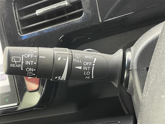 ステップワゴンスパーダ スパーダ・クールスピリット　ホンダセンシング　純正９インチナビ　フリップダウンモニター　マルチビュー　ビルトインＥＴＣ　ドライブレコーダー　アダプティブクルーズコントロール　ハーフレザー　シートヒーター　オートライト　ＬＥＤヘッドライト　地デジ（10枚目）