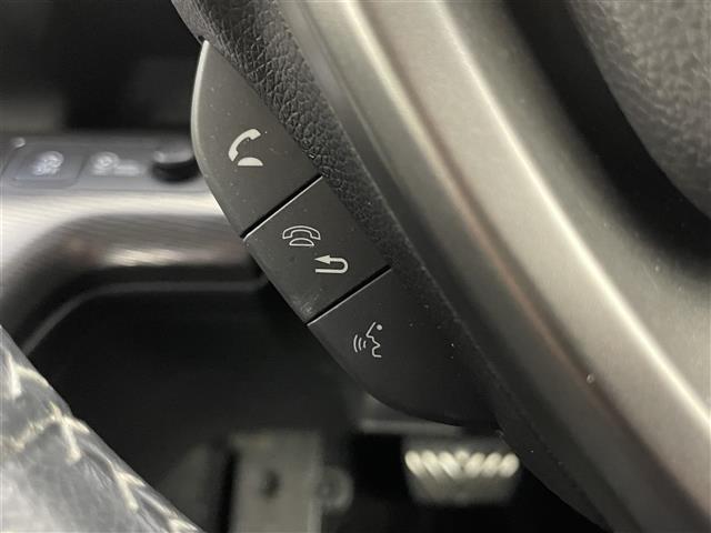 ステップワゴンスパーダ スパーダ・クールスピリット　ホンダセンシング　純正９インチナビ　フリップダウンモニター　マルチビュー　ビルトインＥＴＣ　ドライブレコーダー　アダプティブクルーズコントロール　ハーフレザー　シートヒーター　オートライト　ＬＥＤヘッドライト　地デジ（11枚目）