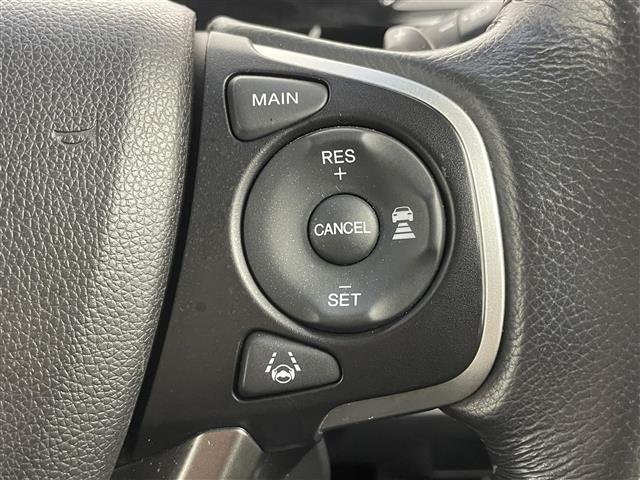 ステップワゴンスパーダ スパーダ・クールスピリット　ホンダセンシング　純正９インチナビ　フリップダウンモニター　マルチビュー　ビルトインＥＴＣ　ドライブレコーダー　アダプティブクルーズコントロール　ハーフレザー　シートヒーター　オートライト　ＬＥＤヘッドライト　地デジ（13枚目）