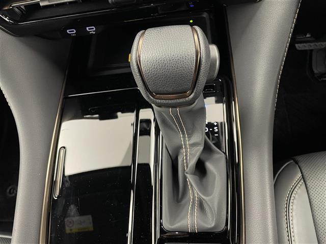 アルファードハイブリッド Z モデリスタエアロ 純正14インチナビ フリップダウンモニター パノラミックビューモニター BSM HUD ユニバーサルステップ ETC2.0 前後ドラレコ デジタルインナーミラー ワイヤレス充電 三眼(27枚目)