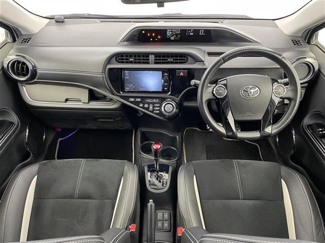 アクア Ｇ　Ｇ’ｓ　純正ナビ　バックカメラ　ビルトインＥＴＣ　ドライブレコーダー　クルーズコントロール　ハーフレザー　ステアリングスイッチ　純正アルミホイール　スマートキー　オートライト　ＬＥＤヘッドライト　地デジＴＶ（2枚目）