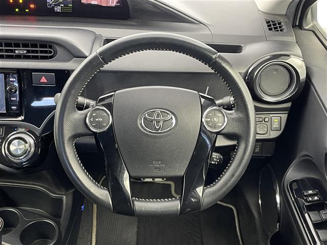 アクア Ｇ　Ｇ’ｓ　純正ナビ　バックカメラ　ビルトインＥＴＣ　ドライブレコーダー　クルーズコントロール　ハーフレザー　ステアリングスイッチ　純正アルミホイール　スマートキー　オートライト　ＬＥＤヘッドライト　地デジＴＶ（8枚目）