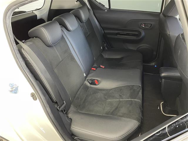 アクア Ｇ　Ｇ’ｓ　純正ナビ　バックカメラ　ビルトインＥＴＣ　ドライブレコーダー　クルーズコントロール　ハーフレザー　ステアリングスイッチ　純正アルミホイール　スマートキー　オートライト　ＬＥＤヘッドライト　地デジＴＶ（19枚目）