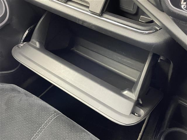 アクア Ｇ　Ｇ’ｓ　純正ナビ　バックカメラ　ビルトインＥＴＣ　ドライブレコーダー　クルーズコントロール　ハーフレザー　ステアリングスイッチ　純正アルミホイール　スマートキー　オートライト　ＬＥＤヘッドライト　地デジＴＶ（29枚目）