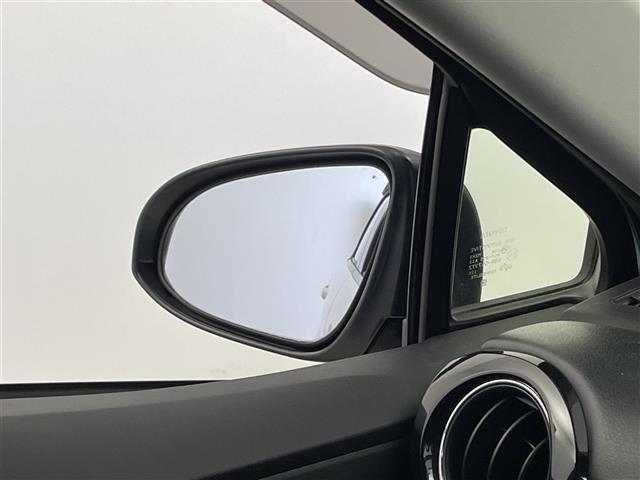 アクア Ｇ　Ｇ’ｓ　純正ナビ　バックカメラ　ビルトインＥＴＣ　ドライブレコーダー　クルーズコントロール　ハーフレザー　ステアリングスイッチ　純正アルミホイール　スマートキー　オートライト　ＬＥＤヘッドライト　地デジＴＶ（30枚目）