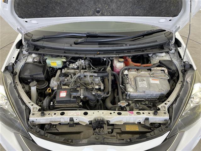 アクア Ｇ　Ｇ’ｓ　純正ナビ　バックカメラ　ビルトインＥＴＣ　ドライブレコーダー　クルーズコントロール　ハーフレザー　ステアリングスイッチ　純正アルミホイール　スマートキー　オートライト　ＬＥＤヘッドライト　地デジＴＶ（33枚目）