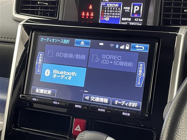 ルーミー カスタムＧ－Ｔ　スマートアシスト２　純正９インチナビ　バックカメラ　ビルトインＥＴＣ　前後ドライブレコーダー　クルーズコントロール　シートヒーター　社外アルミホイール　スマートキー　オートライト　ＬＥＤヘッドライト（5枚目）