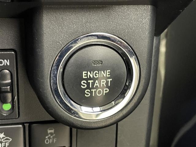 ルーミー カスタムＧ－Ｔ　スマートアシスト２　純正９インチナビ　バックカメラ　ビルトインＥＴＣ　前後ドライブレコーダー　クルーズコントロール　シートヒーター　社外アルミホイール　スマートキー　オートライト　ＬＥＤヘッドライト（17枚目）