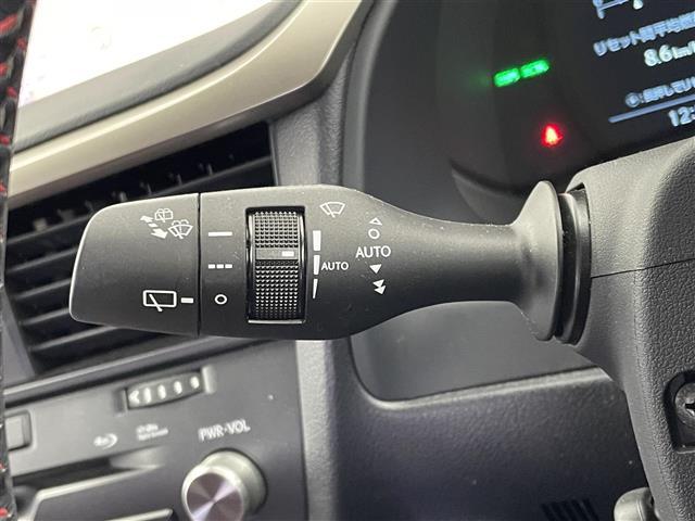ＲＸ ３００　Ｆスポーツ　サンルーフ　メーカーナビ　ＢＳＭ　ＨＵＤ　赤レザー　三眼ＬＥＤ　ビルトインＥＴＣ２．０　ドライブレコーダー　セーフティシステムプラス　レーダークルーズ　シートヒーター　ベンチレーション　ＡＣ１００Ｖ（10枚目）