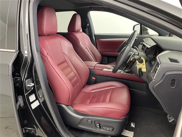 ＲＸ ３００　Ｆスポーツ　サンルーフ　メーカーナビ　ＢＳＭ　ＨＵＤ　赤レザー　三眼ＬＥＤ　ビルトインＥＴＣ２．０　ドライブレコーダー　セーフティシステムプラス　レーダークルーズ　シートヒーター　ベンチレーション　ＡＣ１００Ｖ（20枚目）