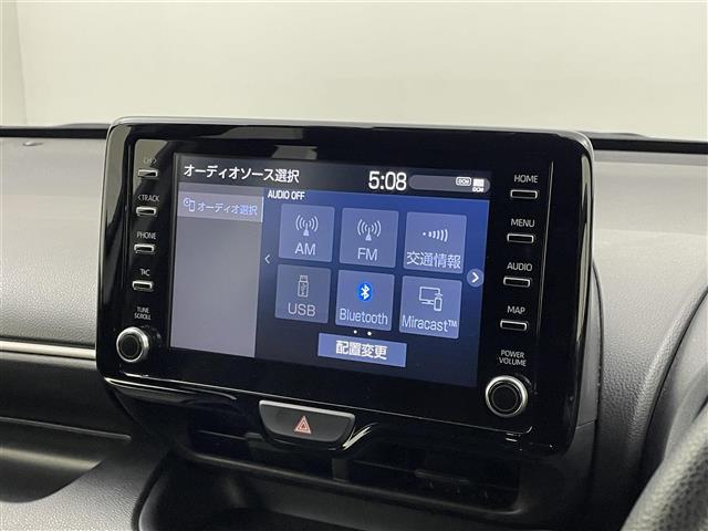 ヤリス ハイブリッドＧ　純正８インチディスプレイオーディオ　パノラミックビューモニター　ＢＳＭ　ビルトインＥＴＣ２．０　前後ドライブレコーダー　セーフティセンス　レーダークルーズコントロール　オートハイビーム　ＬＥＤライト（6枚目）