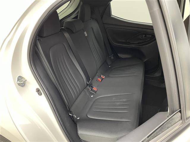 ヤリス ハイブリッドＧ　純正８インチディスプレイオーディオ　パノラミックビューモニター　ＢＳＭ　ビルトインＥＴＣ２．０　前後ドライブレコーダー　セーフティセンス　レーダークルーズコントロール　オートハイビーム　ＬＥＤライト（20枚目）