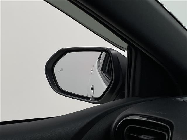 ヤリス ハイブリッドＧ　純正８インチディスプレイオーディオ　パノラミックビューモニター　ＢＳＭ　ビルトインＥＴＣ２．０　前後ドライブレコーダー　セーフティセンス　レーダークルーズコントロール　オートハイビーム　ＬＥＤライト（30枚目）