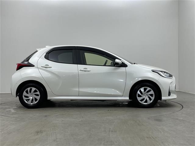 ヤリス ハイブリッドＧ　純正８インチディスプレイオーディオ　パノラミックビューモニター　ＢＳＭ　ビルトインＥＴＣ２．０　前後ドライブレコーダー　セーフティセンス　レーダークルーズコントロール　オートハイビーム　ＬＥＤライト（40枚目）