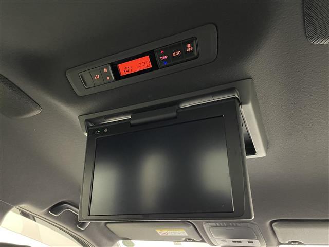 ノア Si ダブルバイビー 純正9インチナビ フリップダウンモニター バックカメラ ビルトインETC セーフティセンス クルーズコントロール ステアリングスイッチ 純正アルミホイール スマートキー オートハイビーム LEDライト(3枚目)