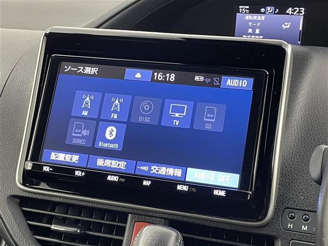 ノア Si ダブルバイビー 純正9インチナビ フリップダウンモニター バックカメラ ビルトインETC セーフティセンス クルーズコントロール ステアリングスイッチ 純正アルミホイール スマートキー オートハイビーム LEDライト(6枚目)