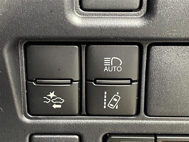 ノア Si ダブルバイビー 純正9インチナビ フリップダウンモニター バックカメラ ビルトインETC セーフティセンス クルーズコントロール ステアリングスイッチ 純正アルミホイール スマートキー オートハイビーム LEDライト(18枚目)