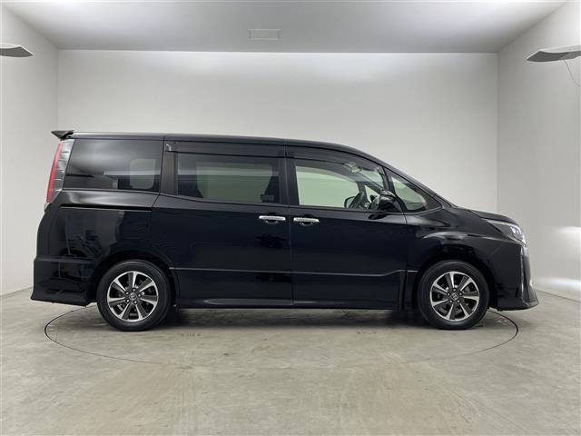 ノア Si ダブルバイビー 純正9インチナビ フリップダウンモニター バックカメラ ビルトインETC セーフティセンス クルーズコントロール ステアリングスイッチ 純正アルミホイール スマートキー オートハイビーム LEDライト(41枚目)