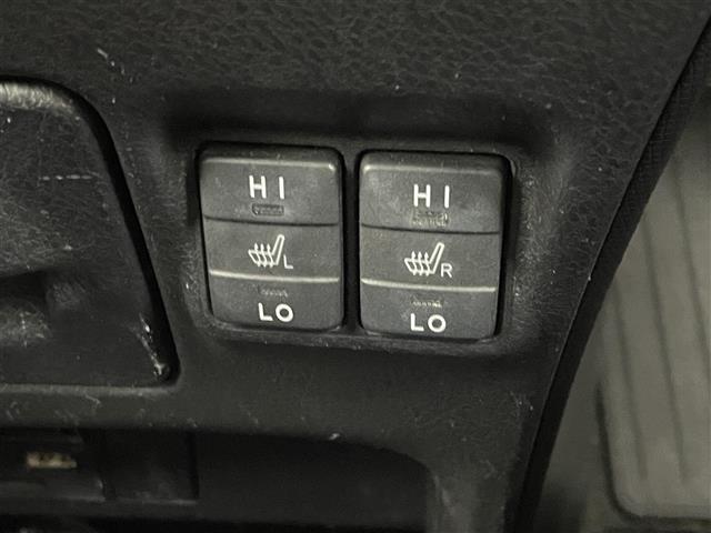 エスクァイア Ｇｉ　プレミアムパッケージ　ブラックテーラード　モデリスタエアロ　ＡＬＰＩＮＥ１１インチナビ　フリップダウンモニター　バックカメラ　ＥＴＣ　ドライブレコーダー　セーフティセンス　クルーズコントロール　シートヒーター　オートハイビーム　ＬＥＤライト（9枚目）