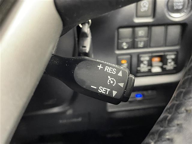 エスクァイア Ｇｉ　プレミアムパッケージ　ブラックテーラード　モデリスタエアロ　ＡＬＰＩＮＥ１１インチナビ　フリップダウンモニター　バックカメラ　ＥＴＣ　ドライブレコーダー　セーフティセンス　クルーズコントロール　シートヒーター　オートハイビーム　ＬＥＤライト（14枚目）