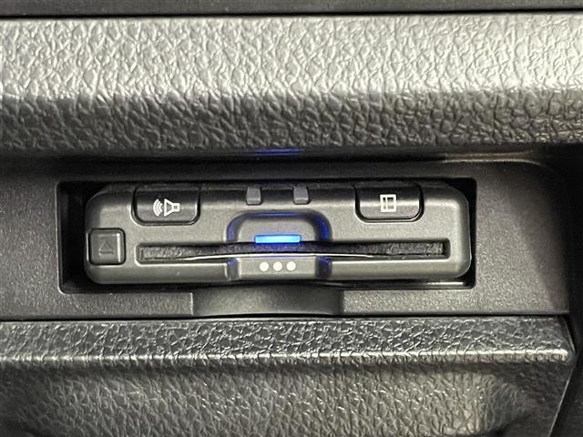 エスクァイア Ｇｉ　プレミアムパッケージ　ブラックテーラード　モデリスタエアロ　ＡＬＰＩＮＥ１１インチナビ　フリップダウンモニター　バックカメラ　ＥＴＣ　ドライブレコーダー　セーフティセンス　クルーズコントロール　シートヒーター　オートハイビーム　ＬＥＤライト（16枚目）